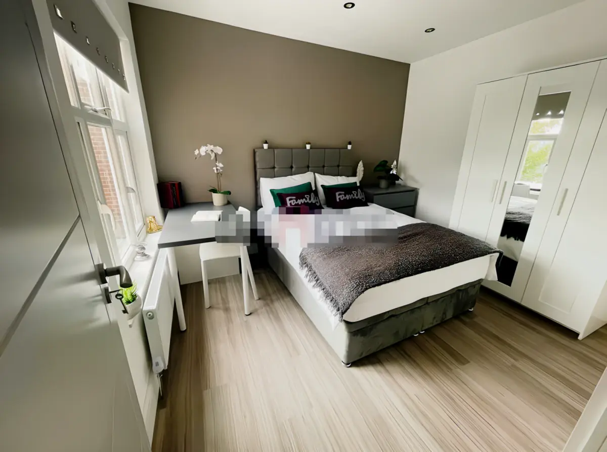 UM-Tolworth Flat 1B