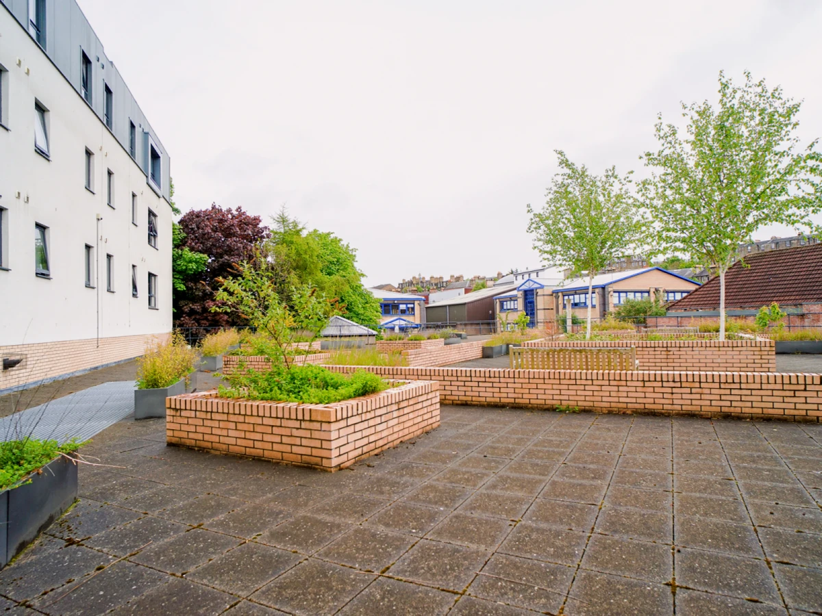 Outdoor Features