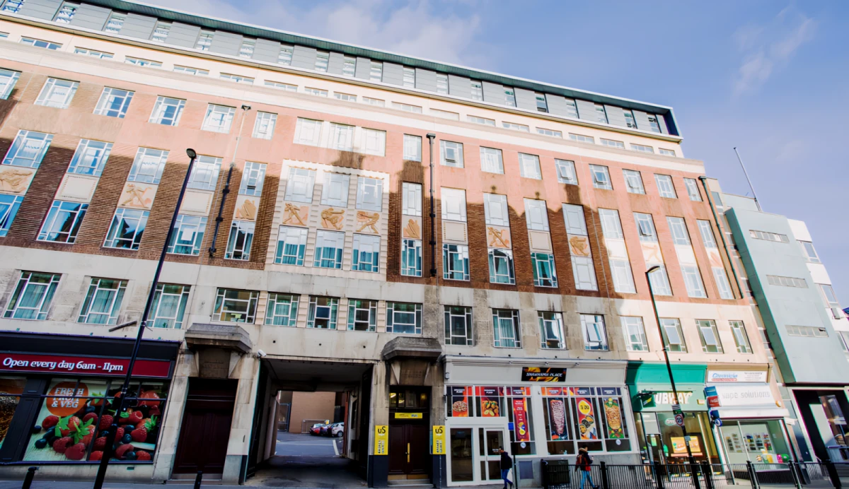 Magnet Court