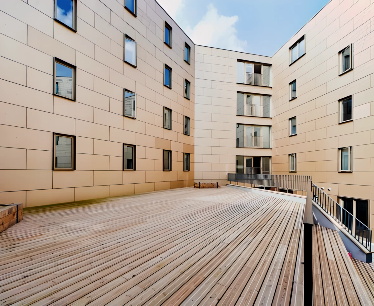 Outdoor Features