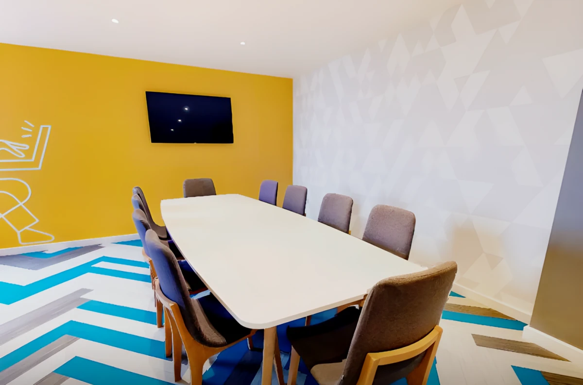 iQ Newland House, Nottingham NG1 6HE