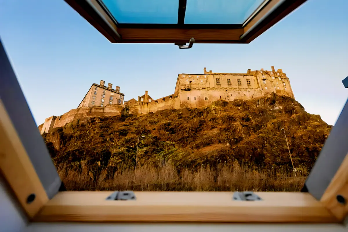 SL-Edinburgh Castle View