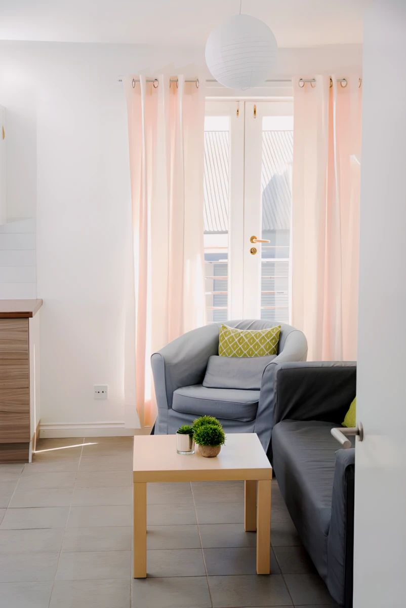 2 Bed Flat With Study