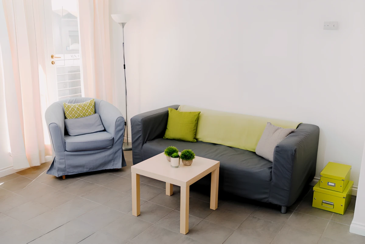 2 Bed Flat With Study