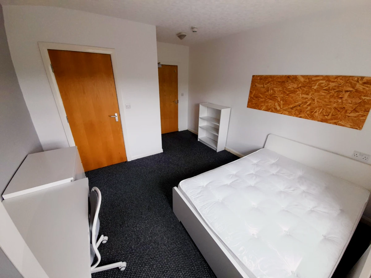 5 Bed Apartment