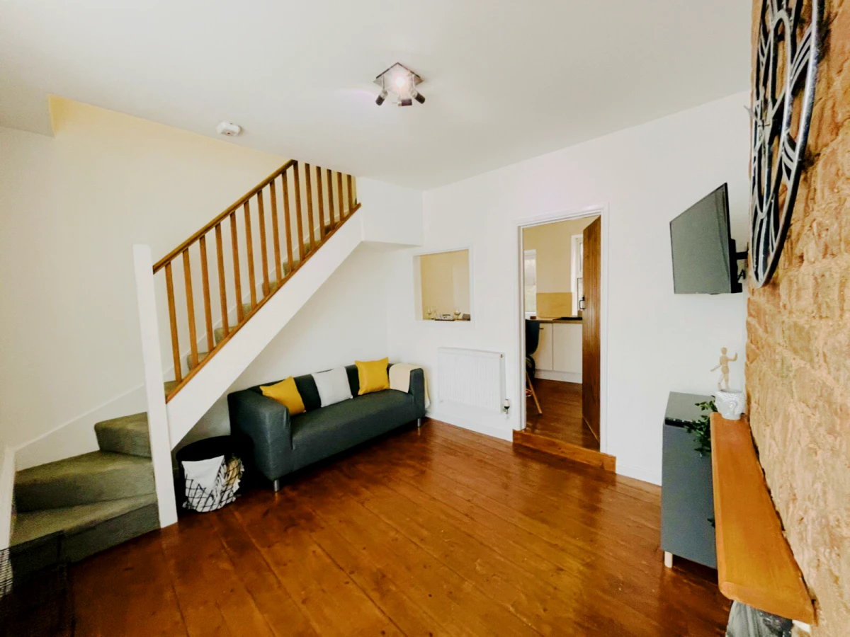 2 Bed 1 Bath