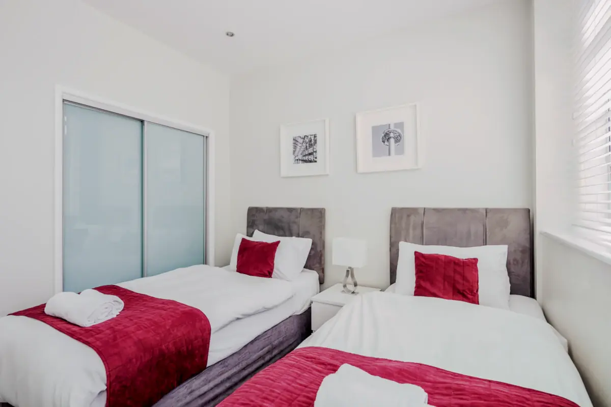 One Rooms view 1