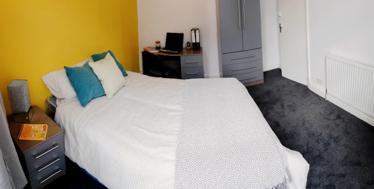 Four bedroom (1bathroom house) -Ground Floor
