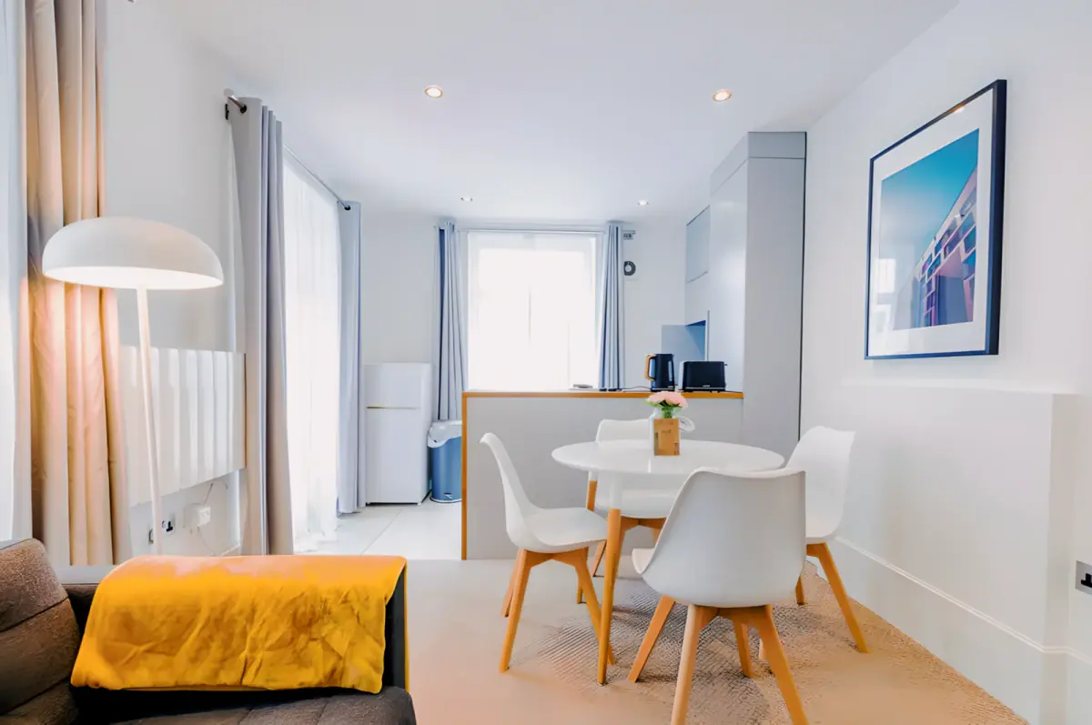 1 Bedrooms 1 Bathroom