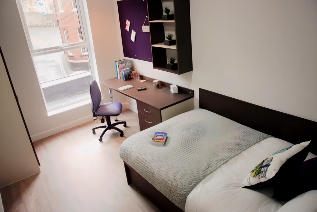 Silver Apartment room