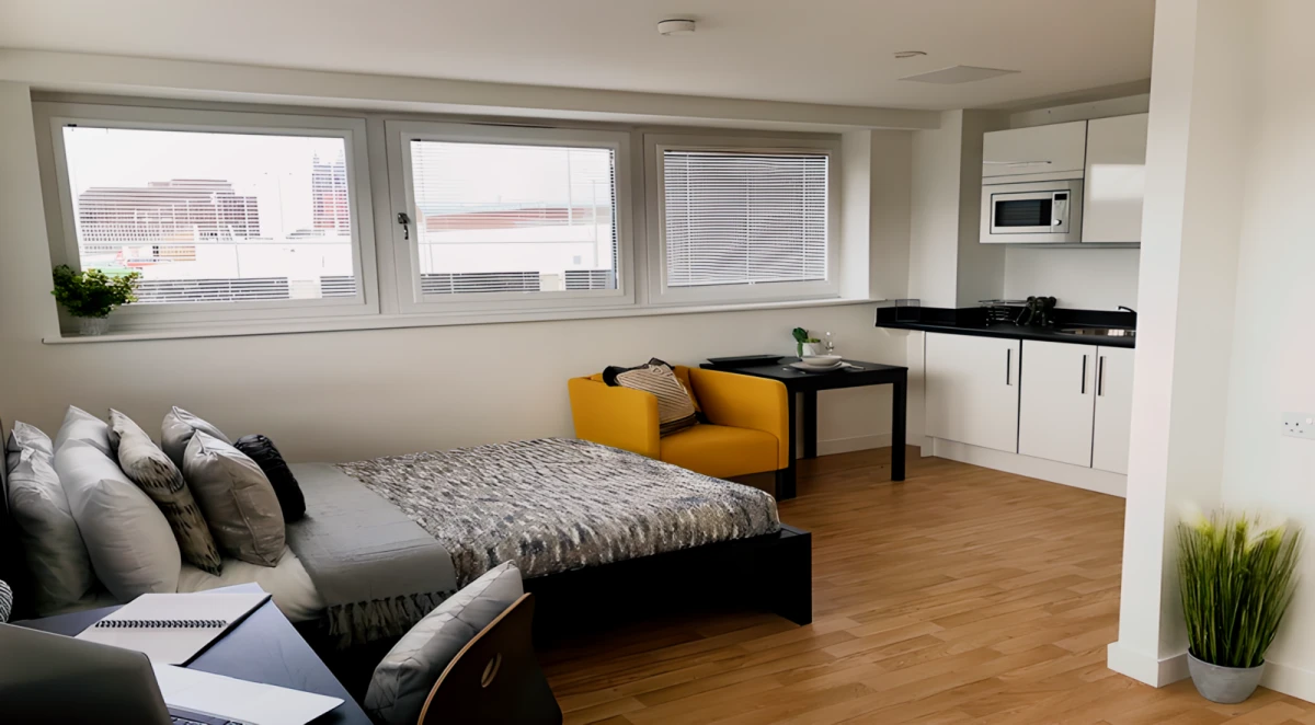 Lower Floor Deluxe Studio