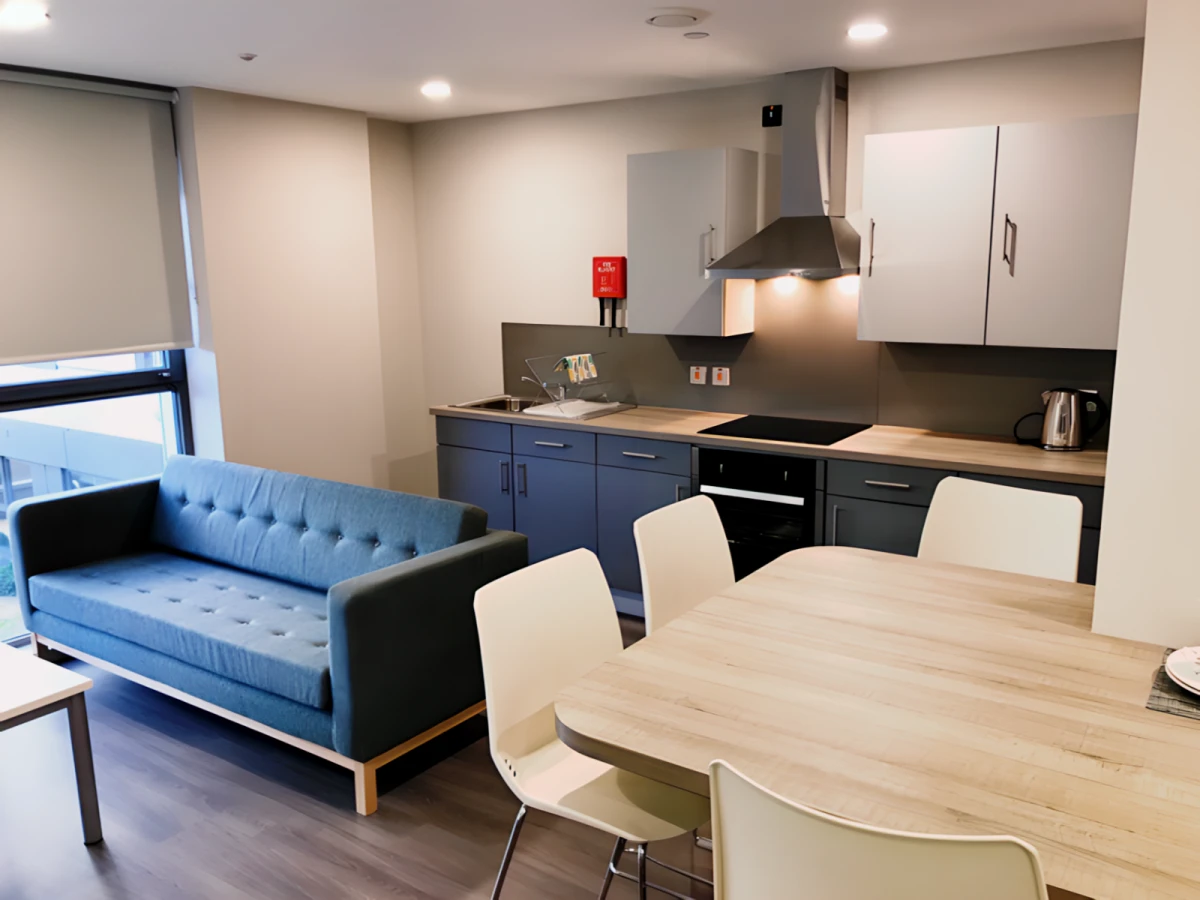 Ensuite Silver - Accessible