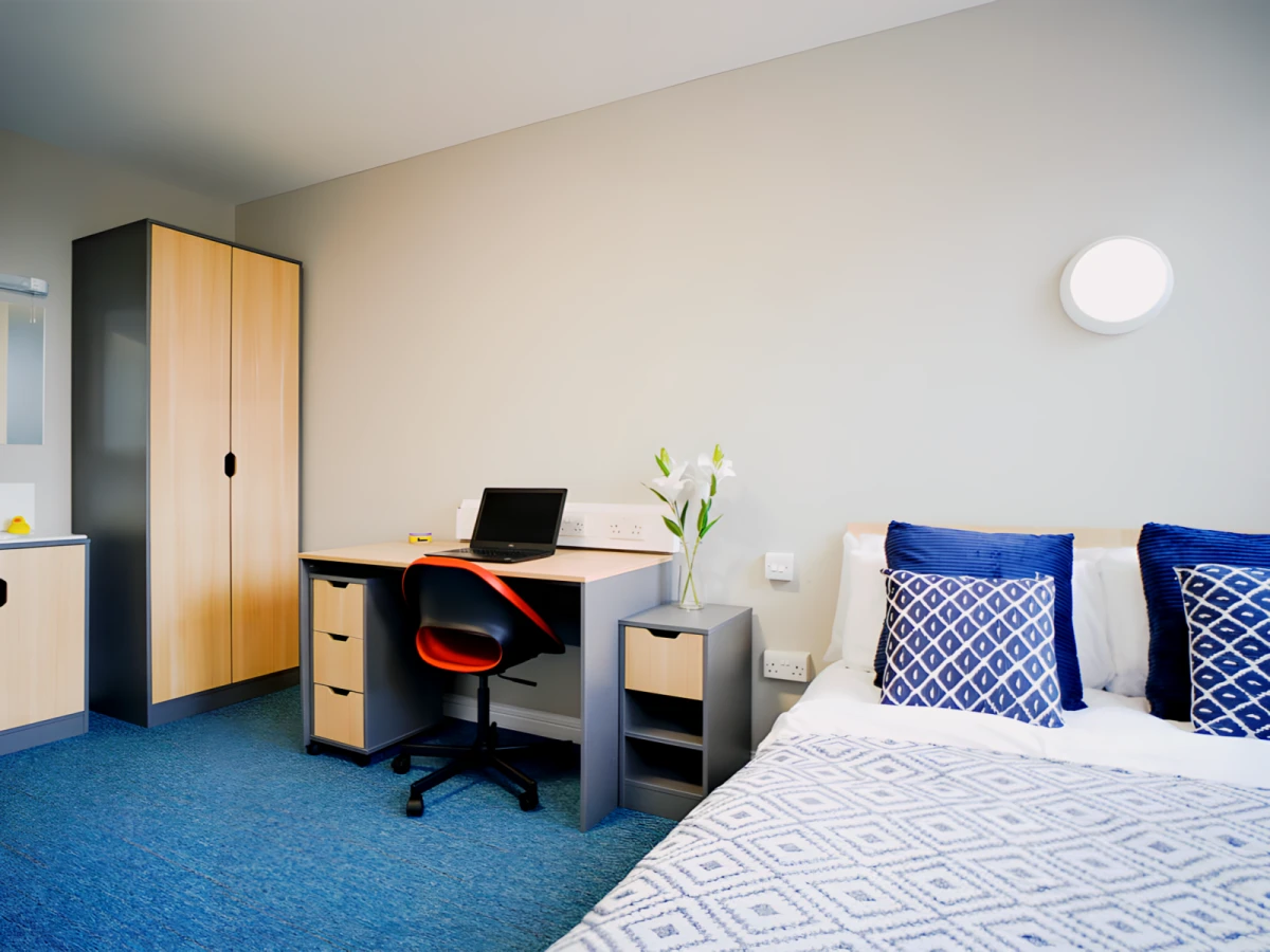 8 Roxburgh