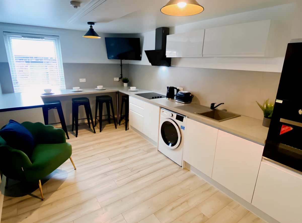 4-5 Bedrooms En-suite