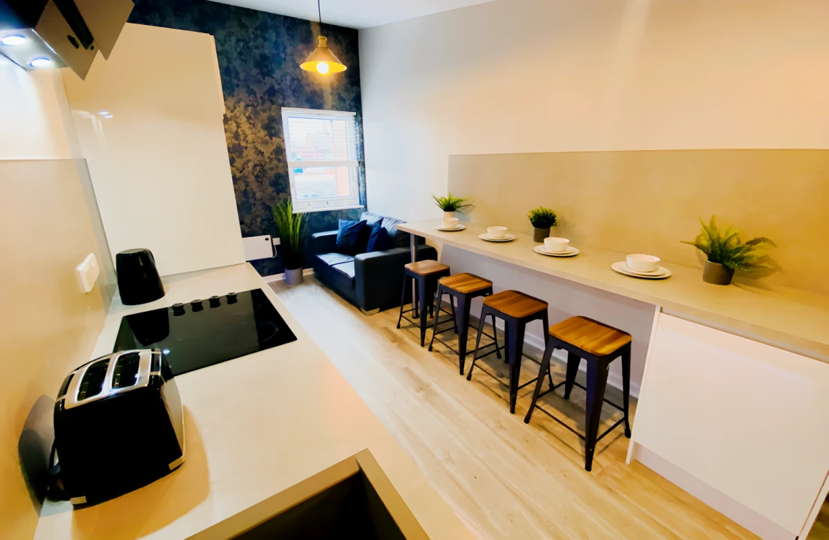 4-5 Bedrooms En-suite