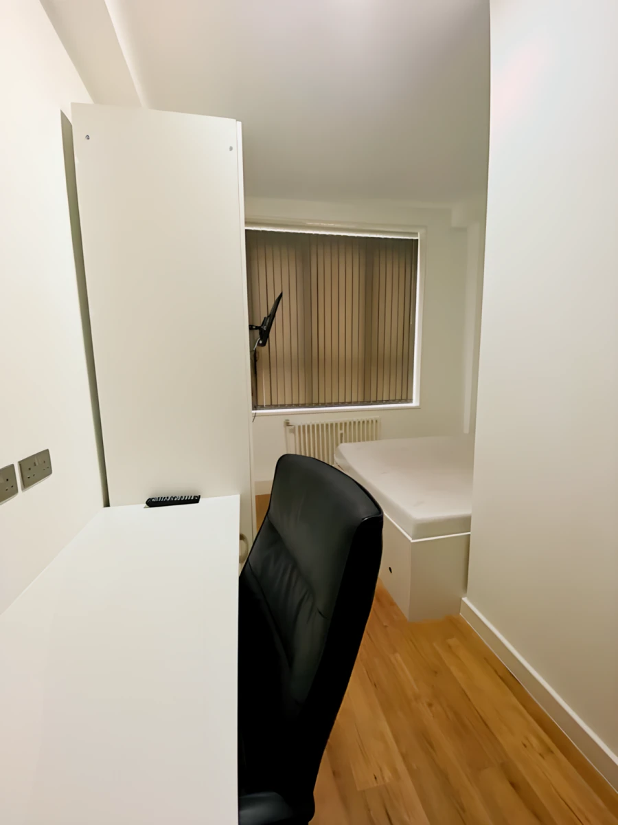 Ensuite