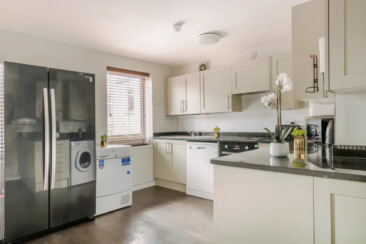 Flat 2, 4 Rob Roy House