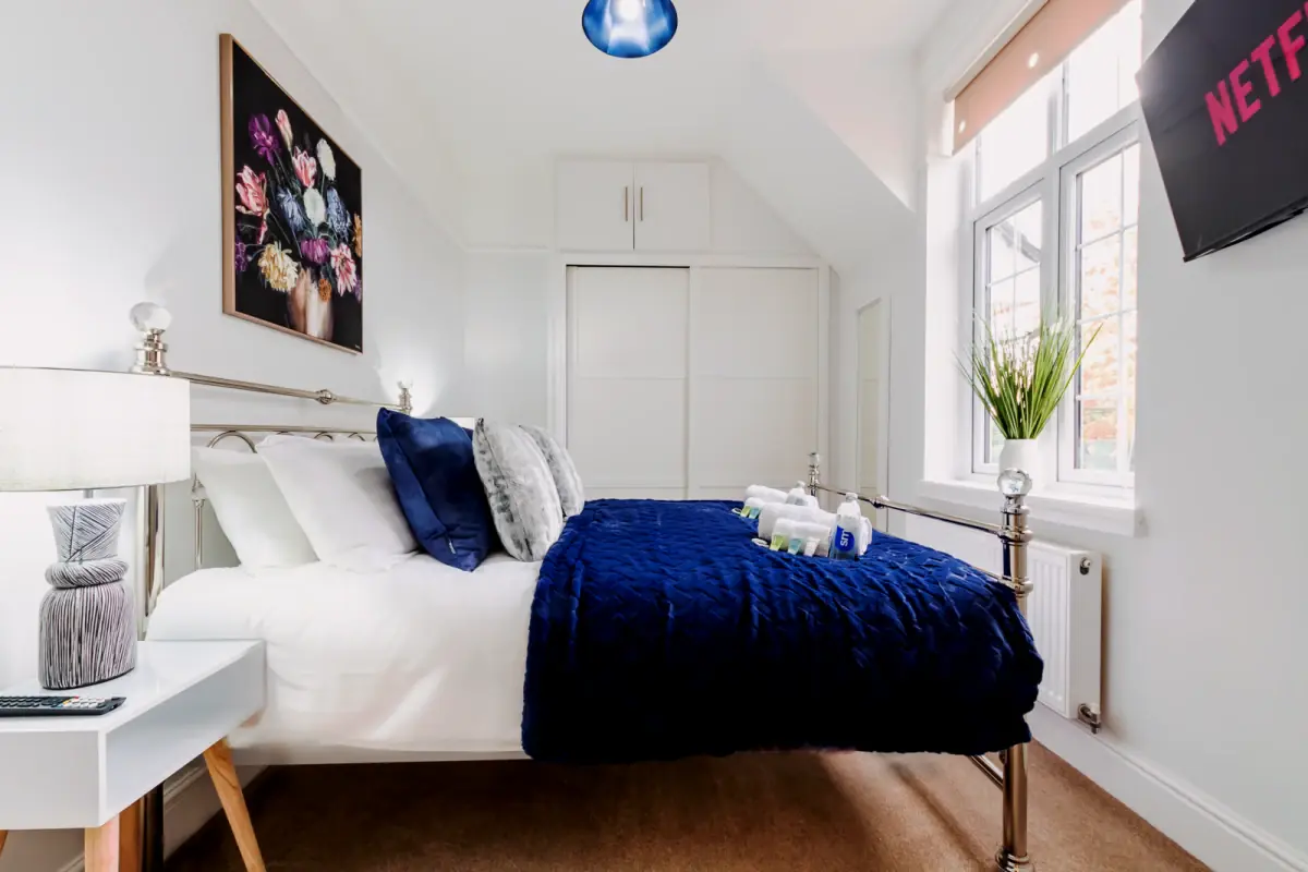 2 Rooms view 1
