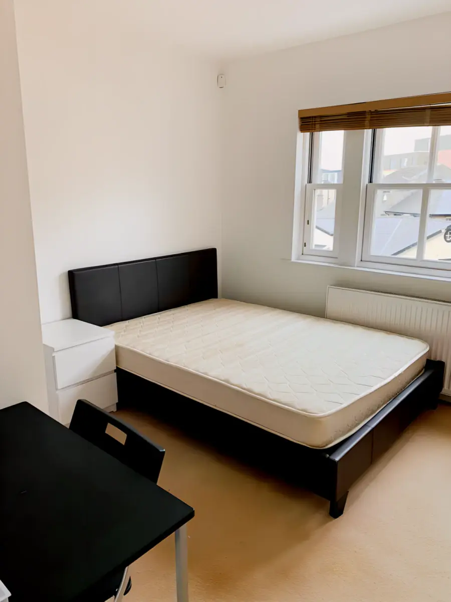 3 Bedroom, 1 Bathroom