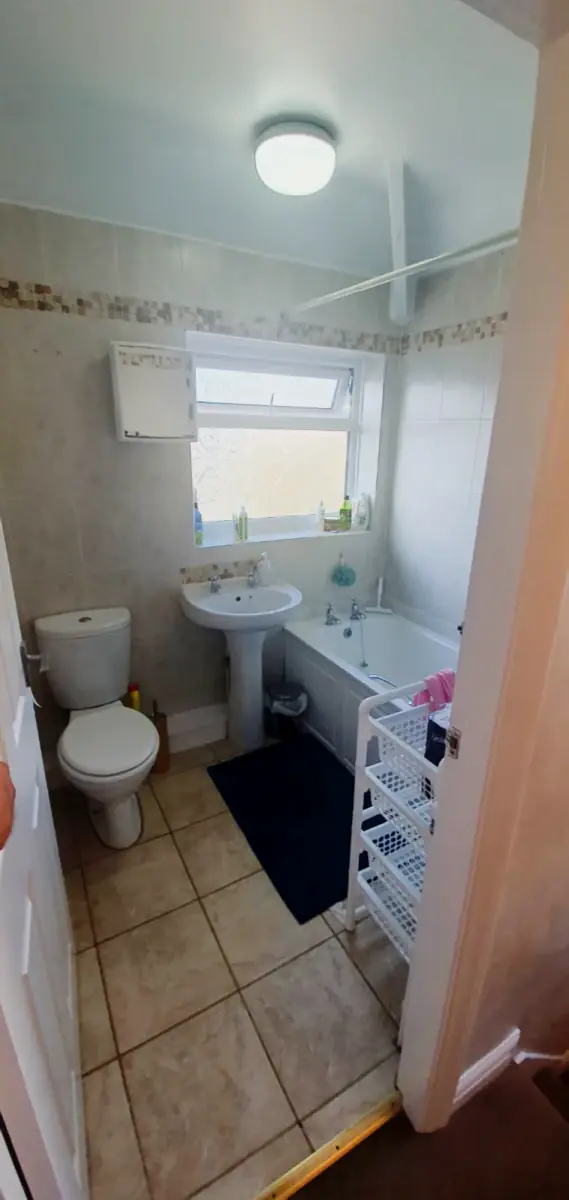 4 Bedroom, 1 Bathroom