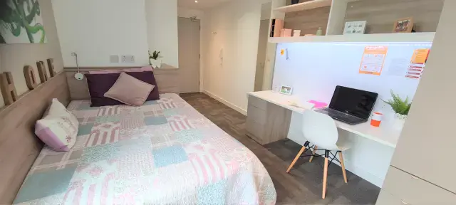 1 Rooms view 1