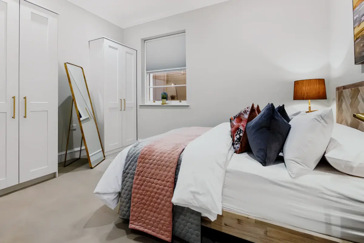 One Bed Suite