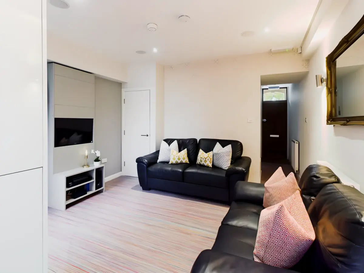 5 Bed 1 Bath
