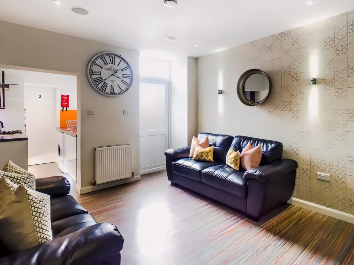 4 Bed 1 Bath