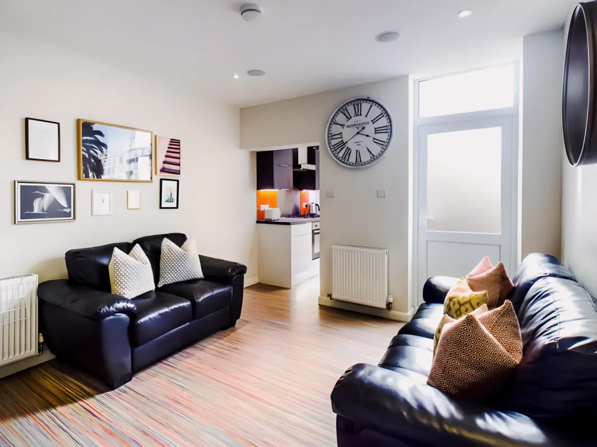 4 Bed 1 Bath