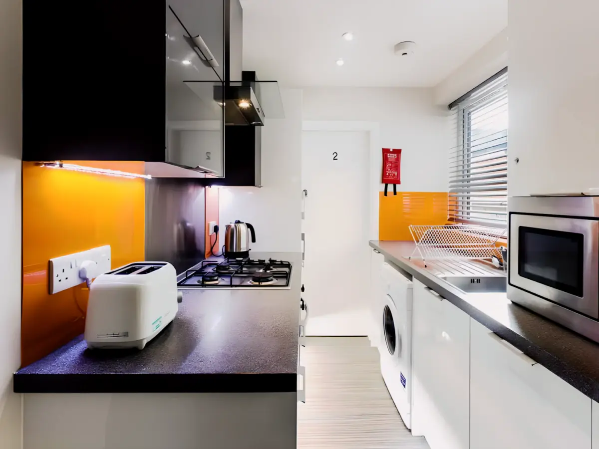 4 Bed 1 Bath