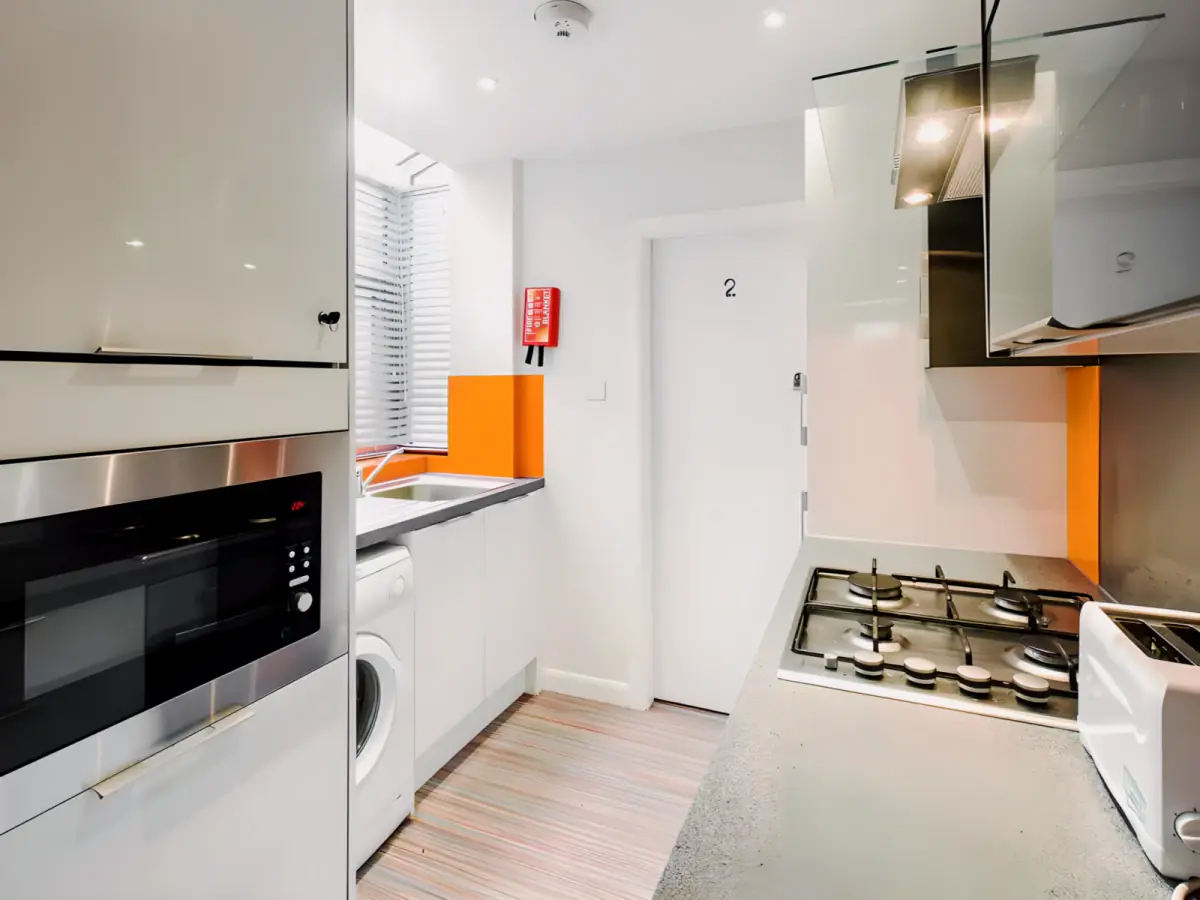 4 Bed 1 Bath