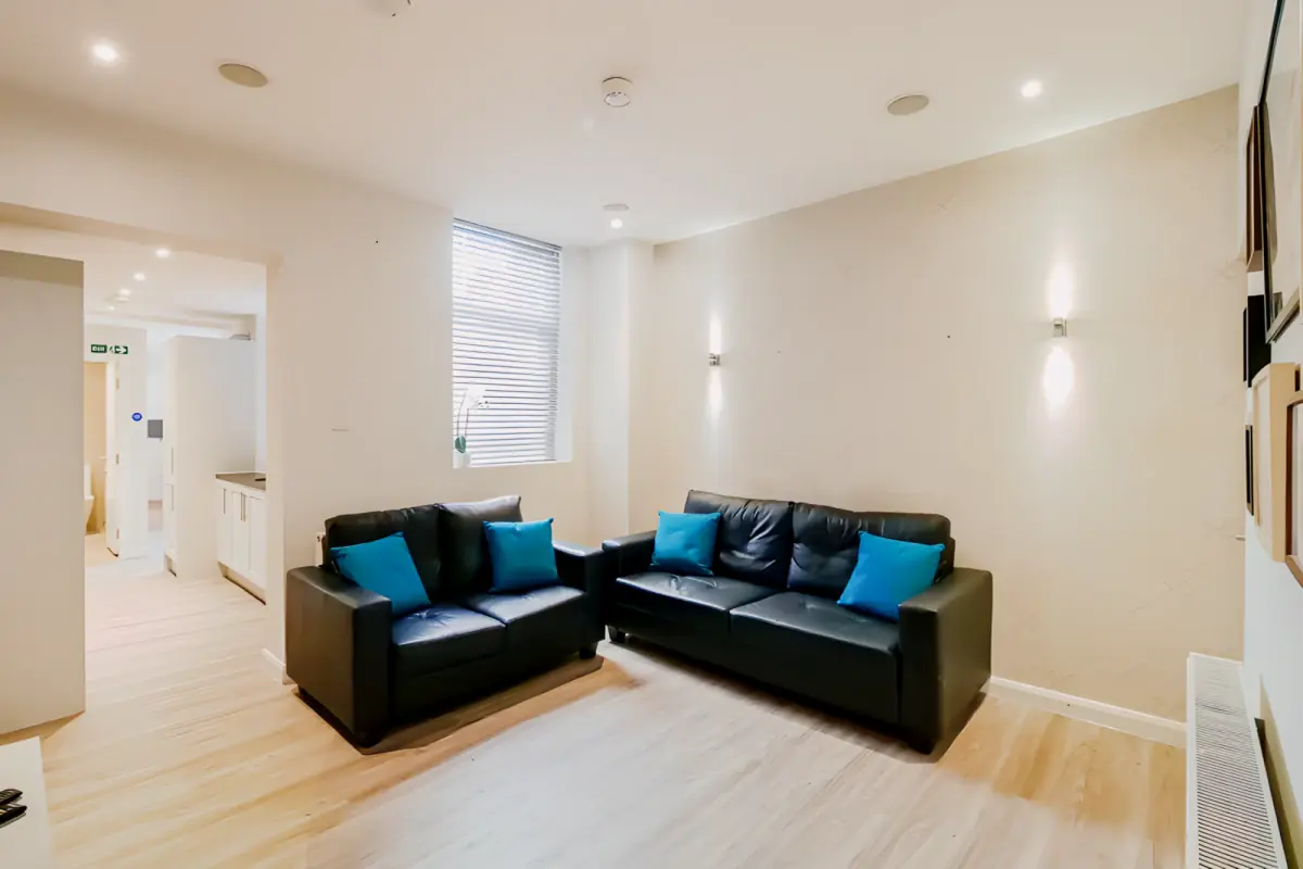 5 Bed 1 Bath