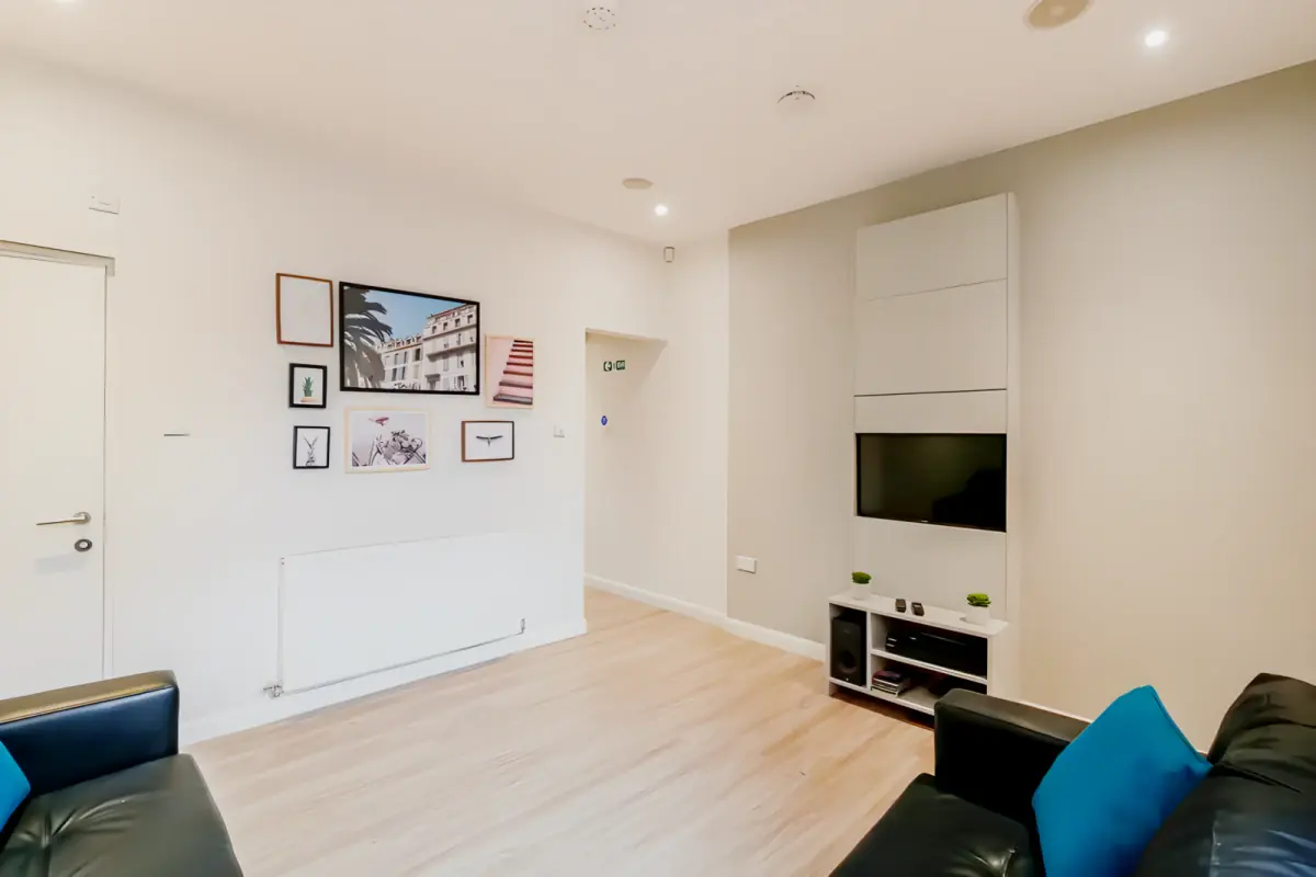 5 Bed 1 Bath