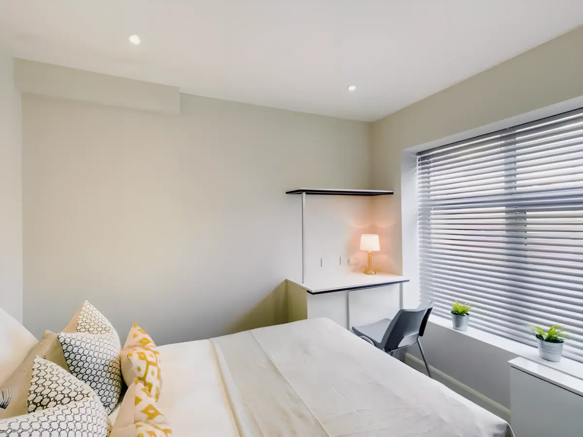 4 Bed 1 Bath