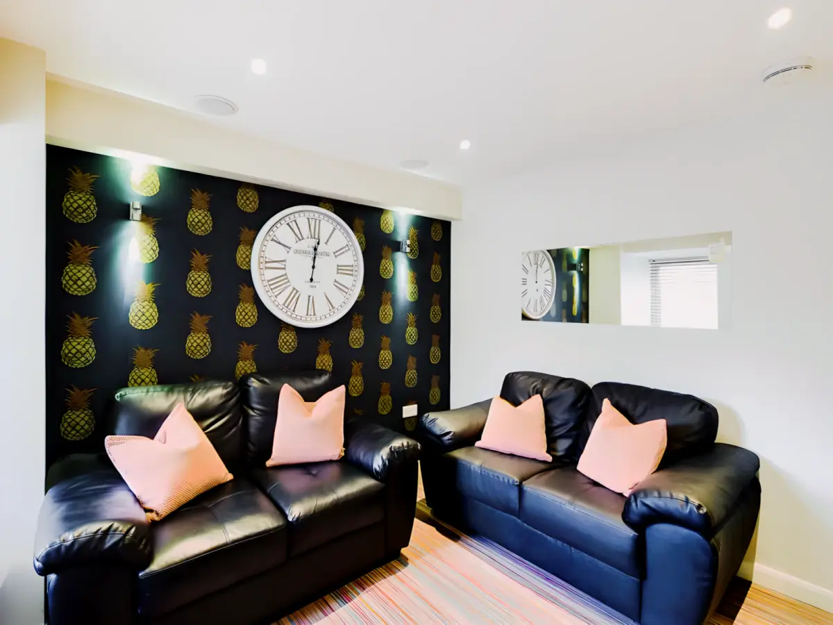 4 Bed 1 Bath