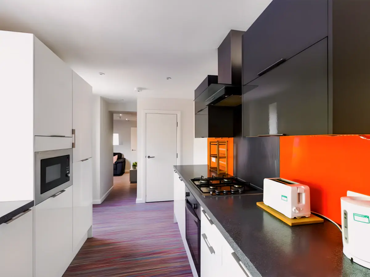 4 Bed 1 Bath