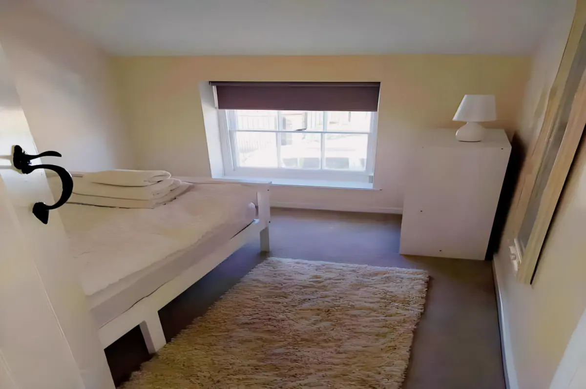 2 Bedroom