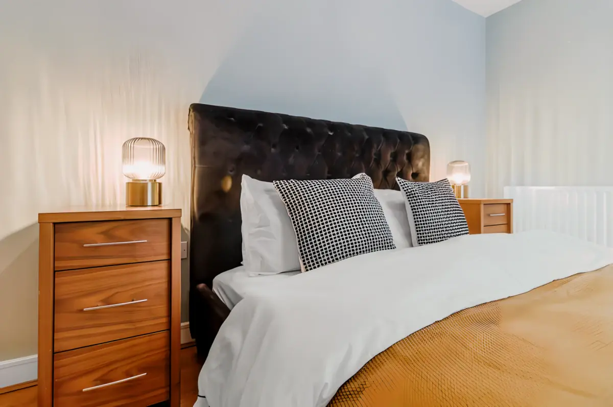 1 Bedrooms 1 Bathroom