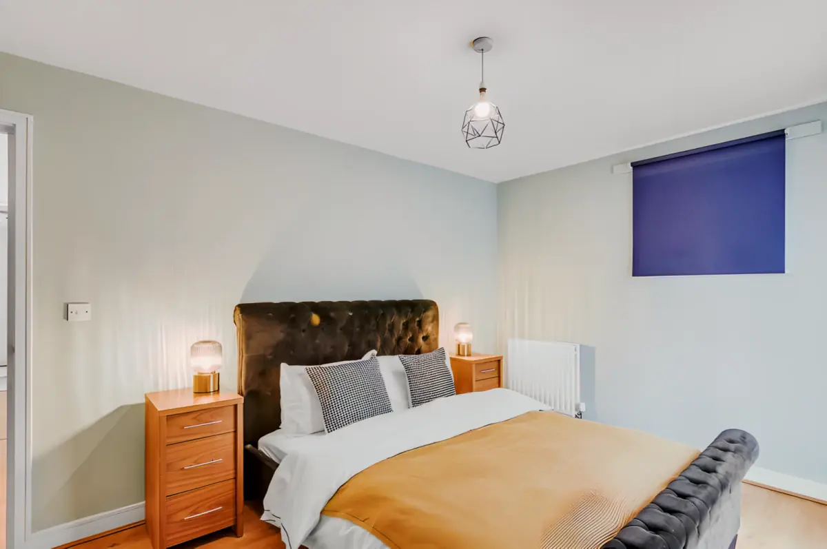 1 Bedrooms 1 Bathroom
