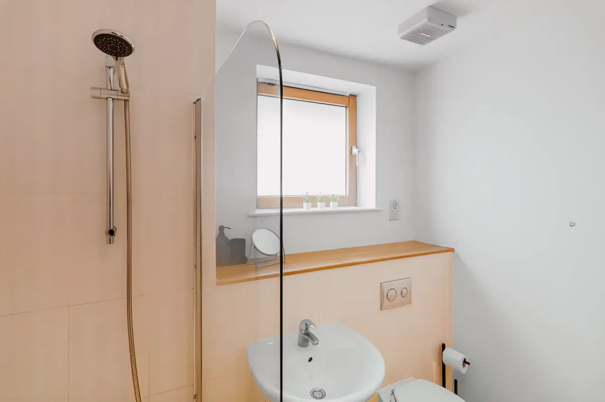 1 Bedrooms 1 Bathroom