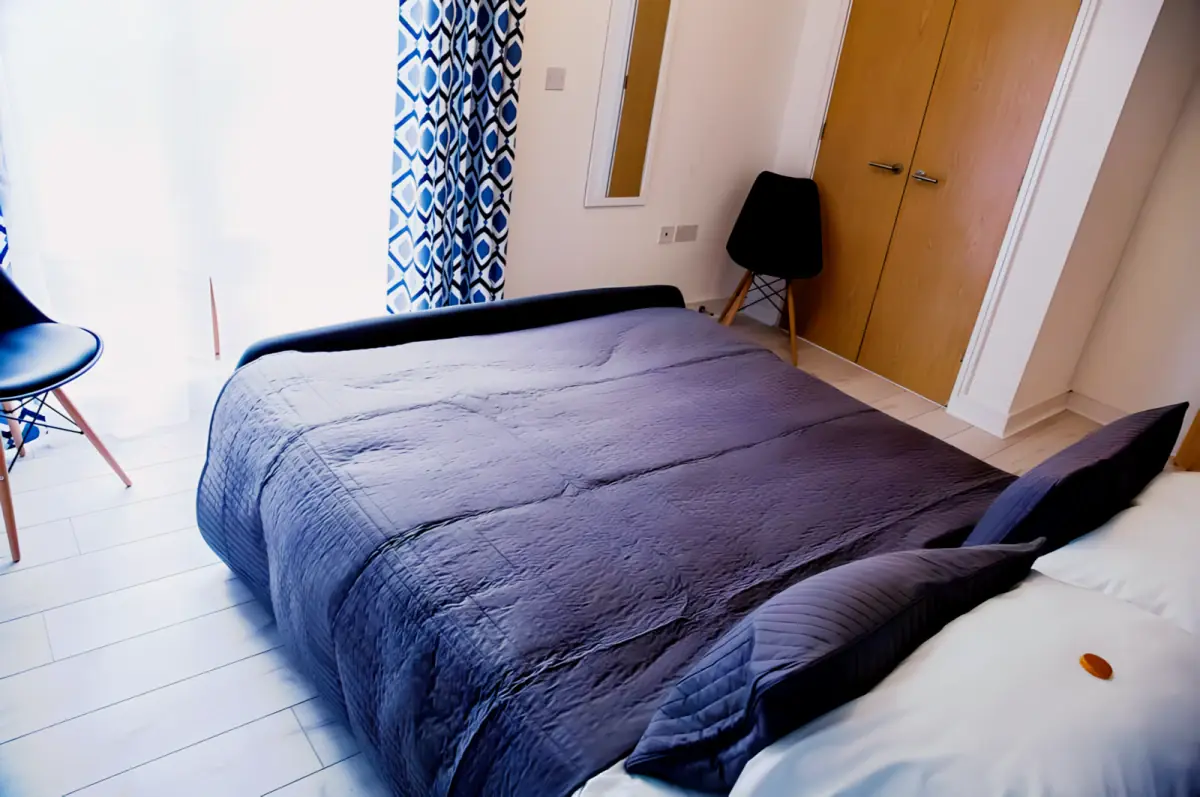 1 Bedrooms 1 Bathroom
