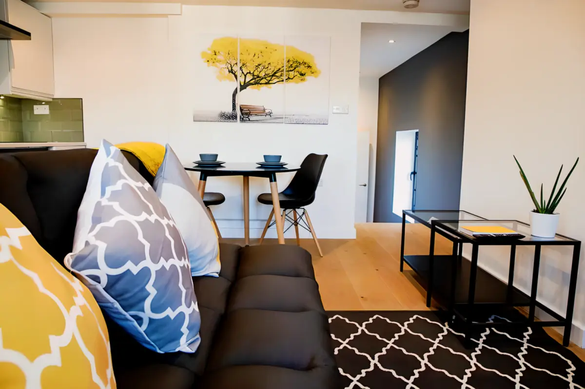 1 Bedrooms 1 Bathroom