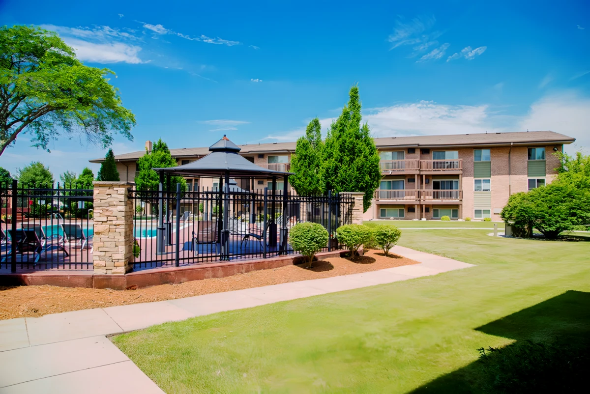 Berrytree Apartments