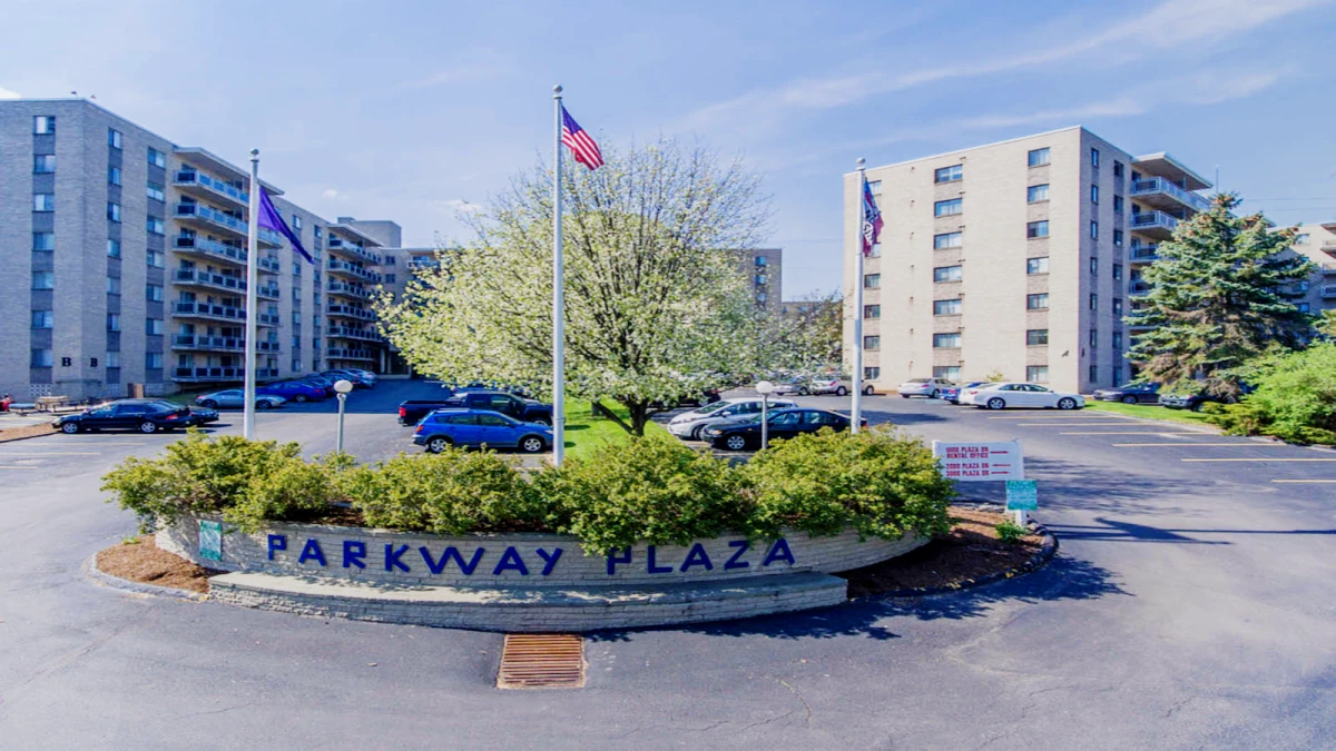 Parkway Plaza