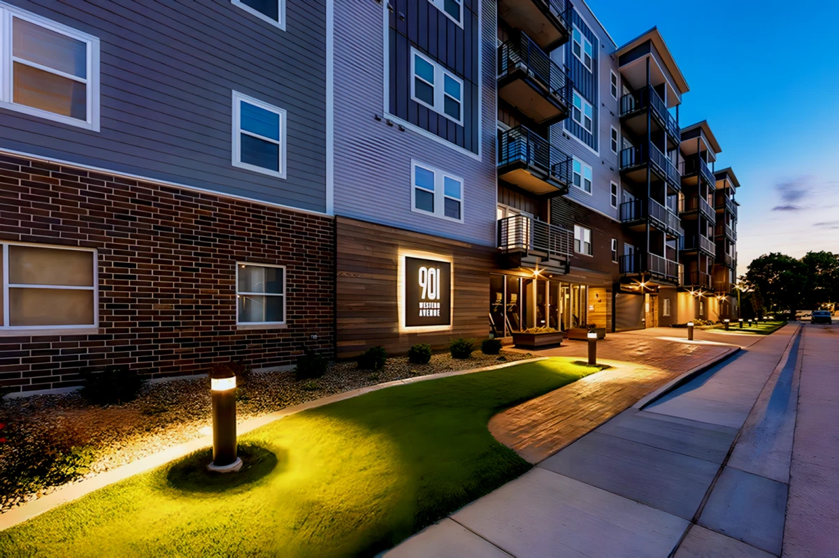 901 Western