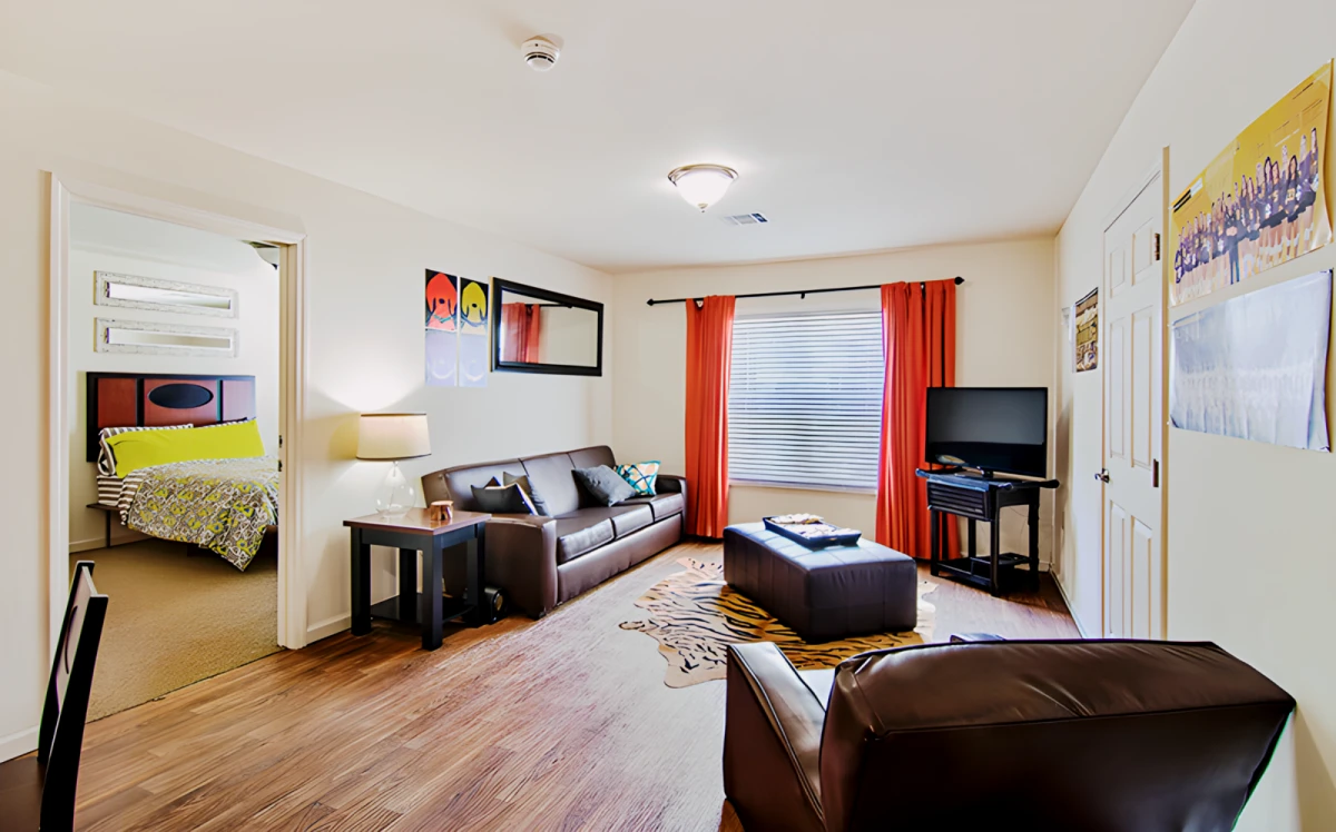 2909 Oliver