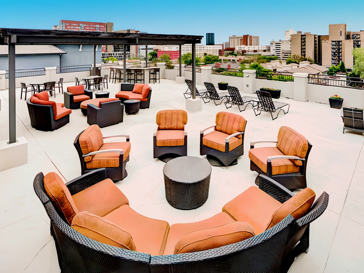 Outdoor Features