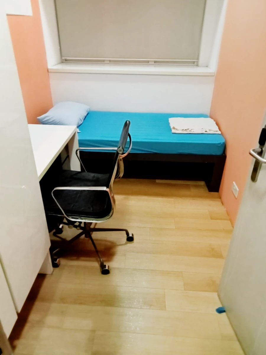 Single Rooms view 1