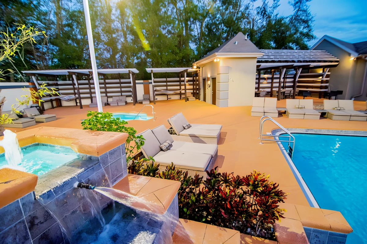 Outdoor Features