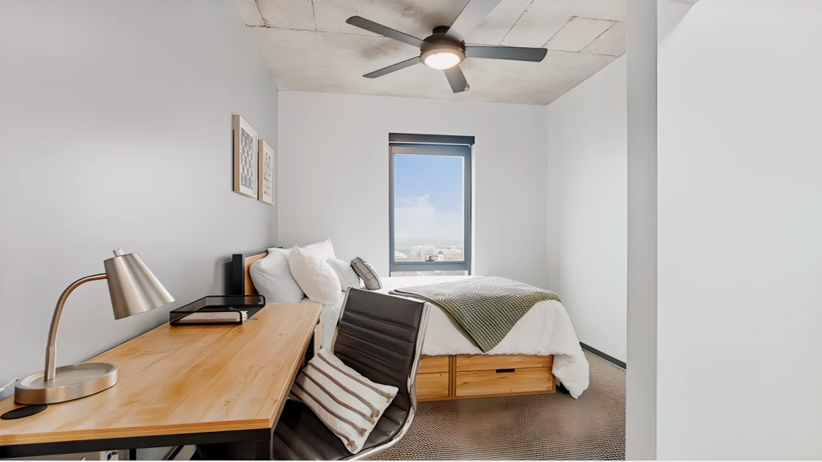 2 Bed 2 Bath B4 XL